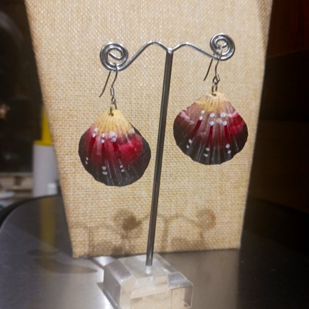 Women's Hand Painted Dangle Shell Earrings